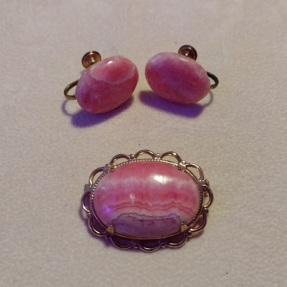 Vtg. '40s Rhodochrosite Brooch and Earrings Set - Picture 9 of 9